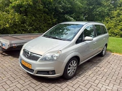 Opel Zafira - 1.8 Executive