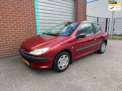 Peugeot 206 - 1.4 XT 3-deurs automaat Bj:2000 NAP