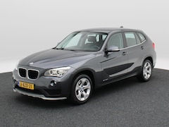 BMW X1 - sDrive20i 183 Pk Automaat Executive | Trekhaak | Bi Xenon | Cruise Control | 17 Inch | 132