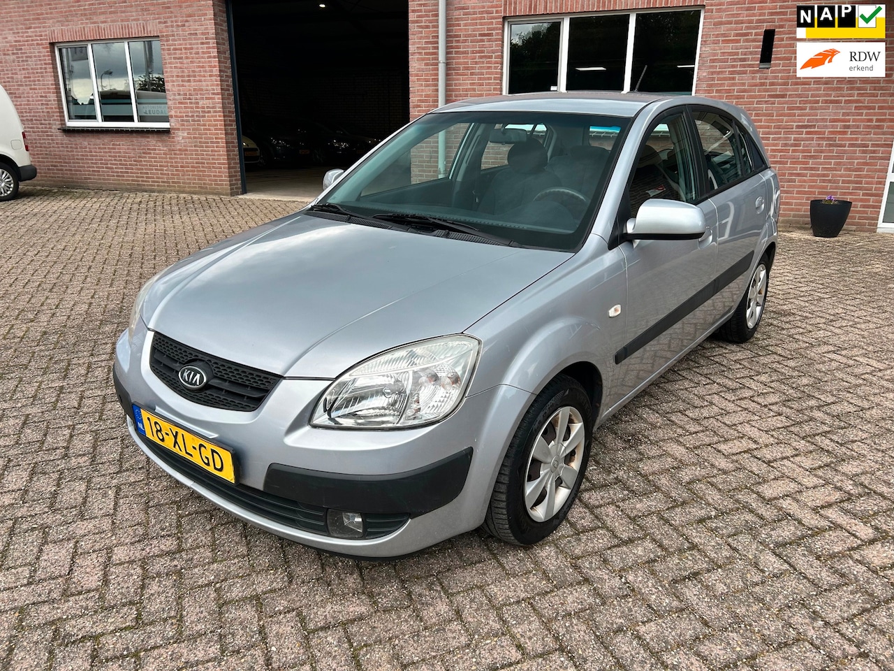 Kia Rio - 1.4 X-tra // Airco // Nieuwe APK // 121.000 km - AutoWereld.nl