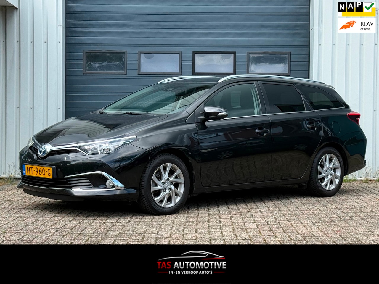 Toyota Auris Touring Sports - 1.8 Hybrid Executive EXPORT - AutoWereld.nl