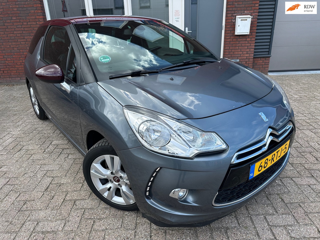 Citroën DS3 - 1.6 VTi So Chic / Navi / PDC / AUT / Clima / Cruise / NAP - AutoWereld.nl