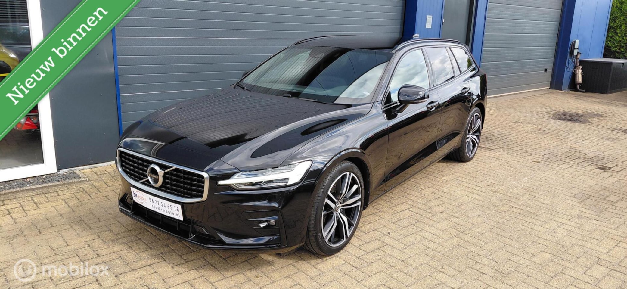 Volvo V60 - 2.0 T5 R-Design 2.0 T5 R-Design - AutoWereld.nl