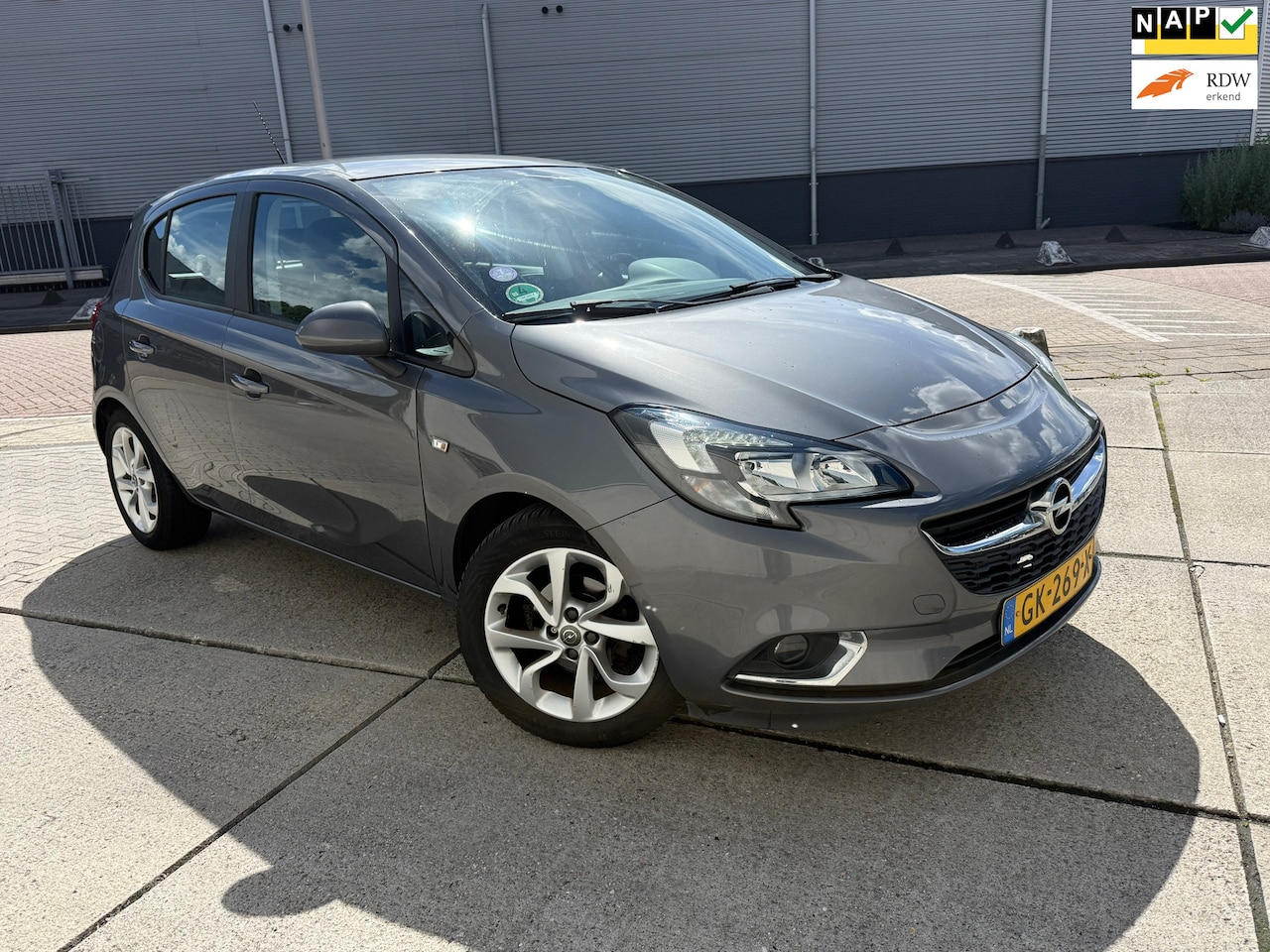 Opel Corsa - 1.4 Color Edition AUTOMAAT Stoel/Stuur verwarming apk 2027 - AutoWereld.nl