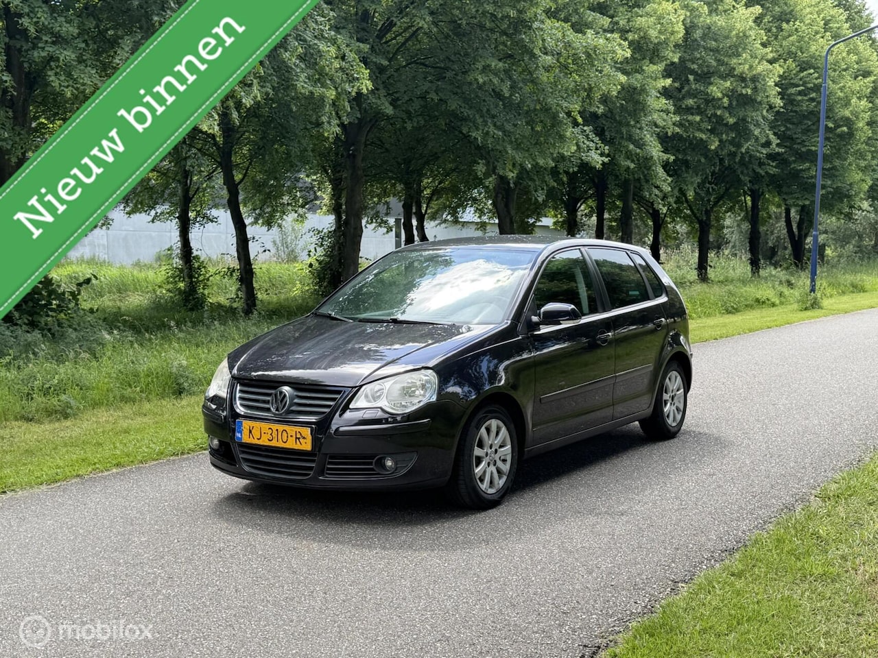 Volkswagen Polo - 1.4-16V Trendline*STOELVERWARMING*AIRCO*5 DRS - AutoWereld.nl