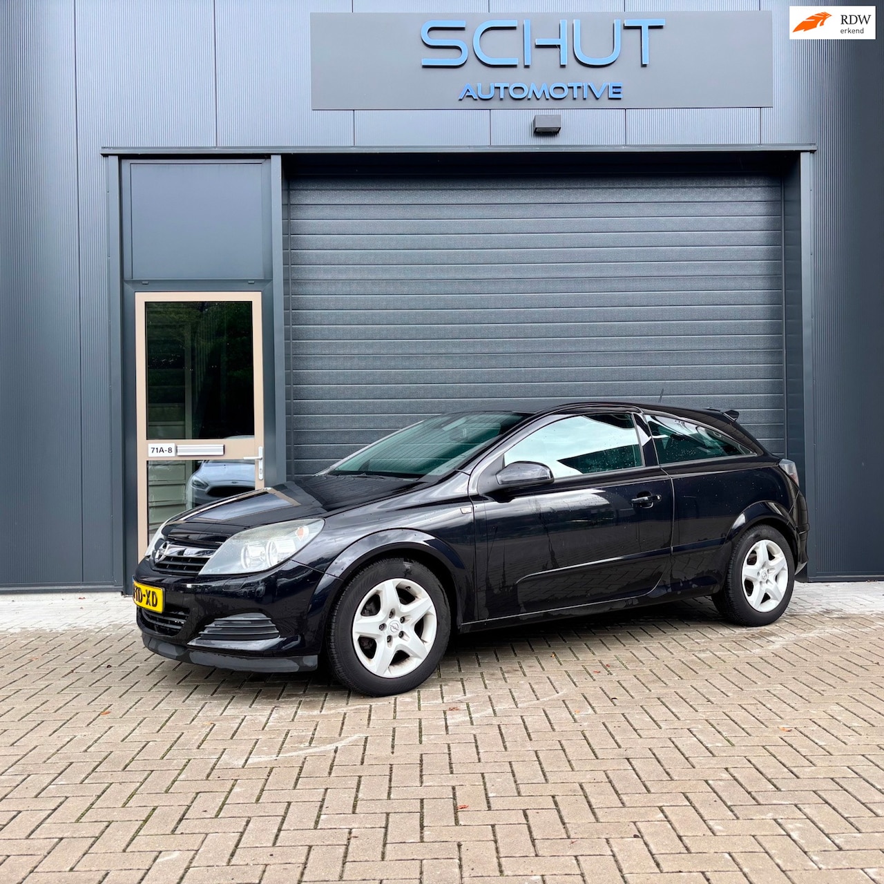 Opel Astra GTC - 1.6 GTC Executive CLIMA | CRUISE CONTROL | CARPLAY | TREKHAAK - AutoWereld.nl