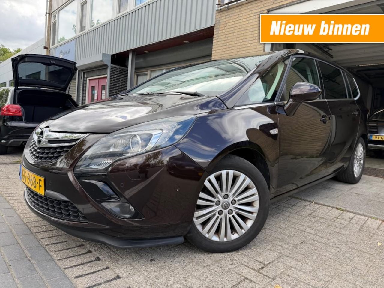 Opel Zafira Tourer - 1.6 CDTI Business+ 7p. PANO CAMERA TREKHAAK RIJDT GOED NAP APK 6-2027 - AutoWereld.nl