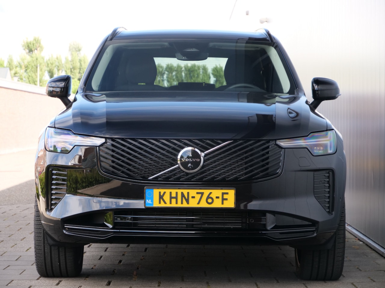 Volvo XC90 - 2.0 T8 Plug-in hybrid AWD Plus Dark 455 Pk Automaat Navi / DAB / Camera's / Leer / 7 perso - AutoWereld.nl
