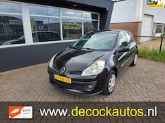 Renault Clio - 1.2-16V Special Line