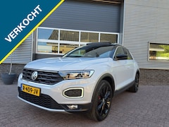 Volkswagen T-Roc - | Pano dak | Carplay | Trekha 1.5 TSI Sport BnsR