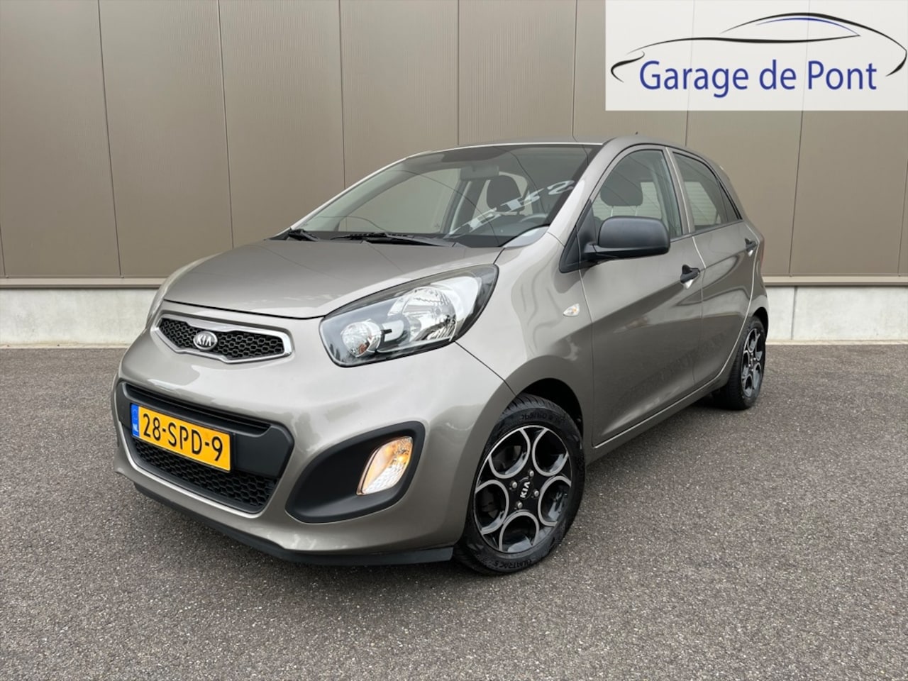 Kia Picanto - 1.2 CVVT Comfort Pack 1.2 CVVT Comfort Pack, airco, elektrische ramen, all season! - AutoWereld.nl
