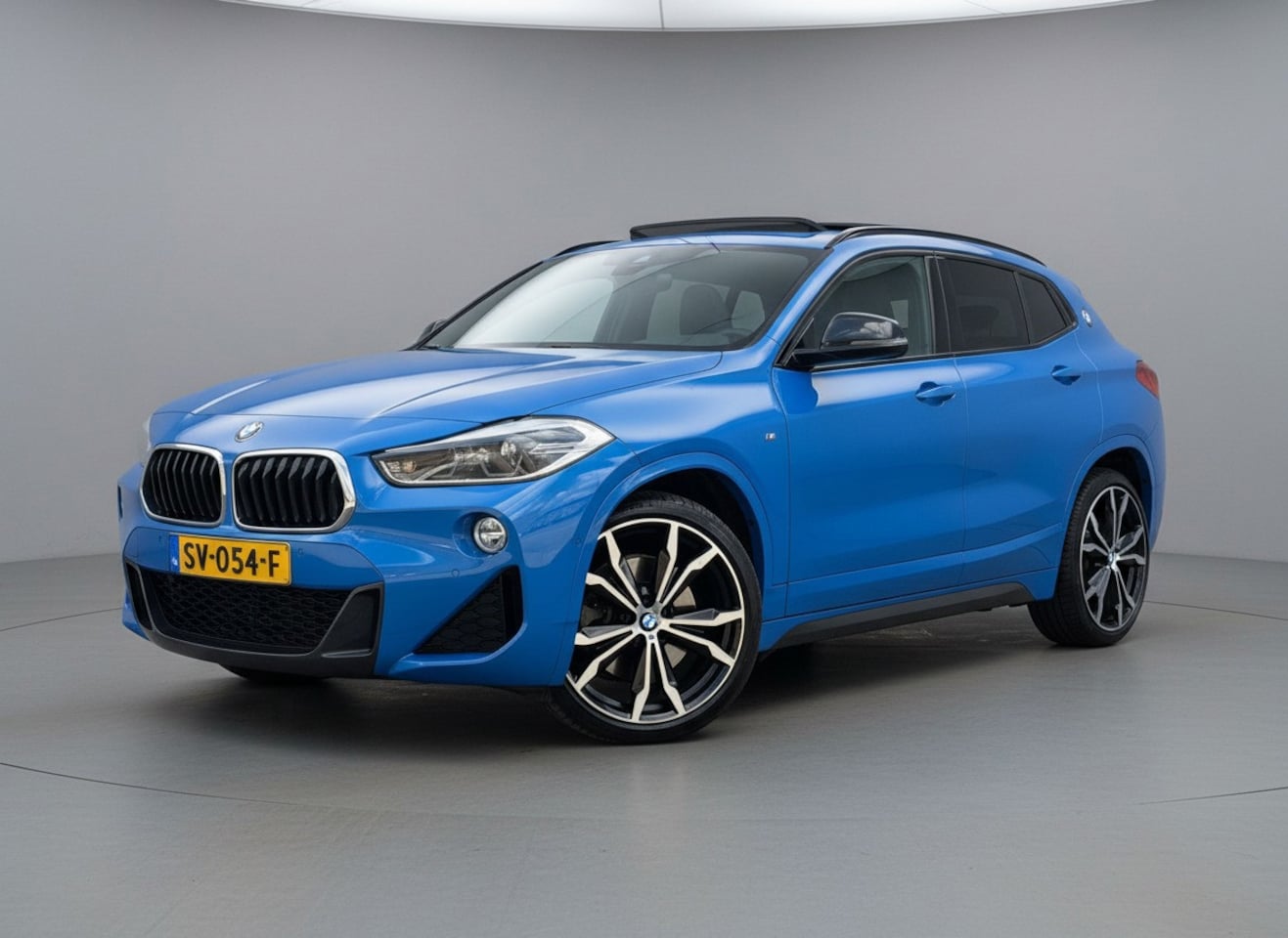 BMW X2 - SDrive20i High Executiv|M-sport|Pano|HUD|Trekhaak|Stoelverwarming - AutoWereld.nl
