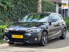 BMW 1-serie - M Sport Edition H&K Apple CarPlay LM NAP Keyless Adaptieve LED 118i Edition Sport Line Sha