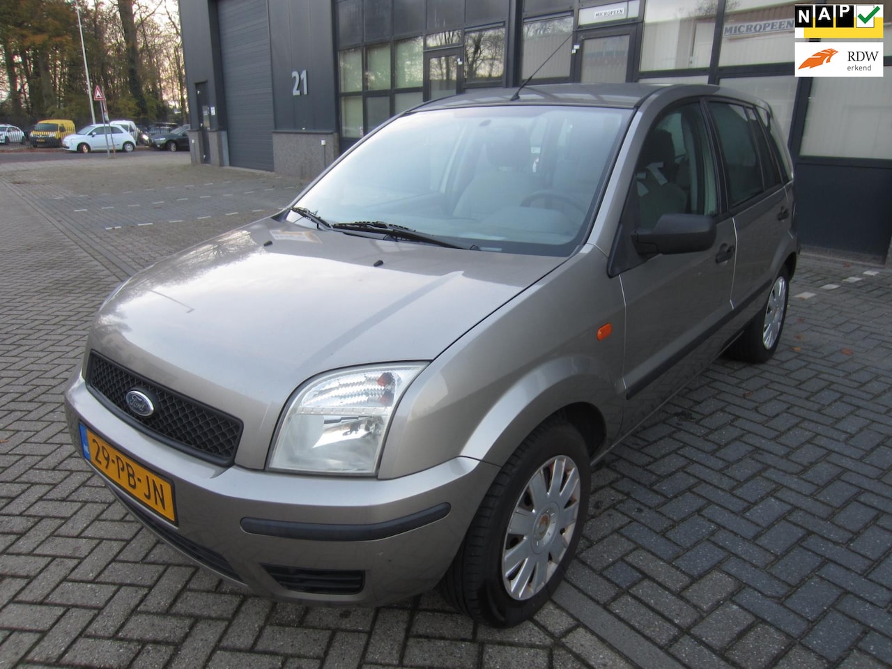 Ford Fusion - 1.4-16V Style 2004 NAP! APK! - AutoWereld.nl