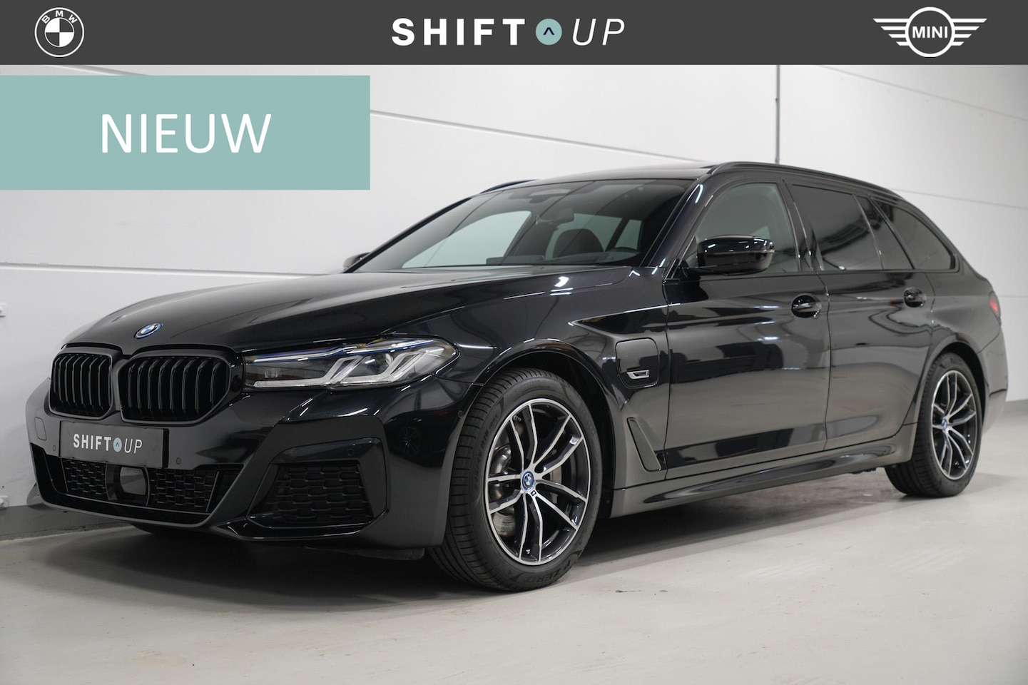BMW 5-serie Touring - 530e M-Sport | Panoramadak | CoPilot | Head Up - AutoWereld.nl