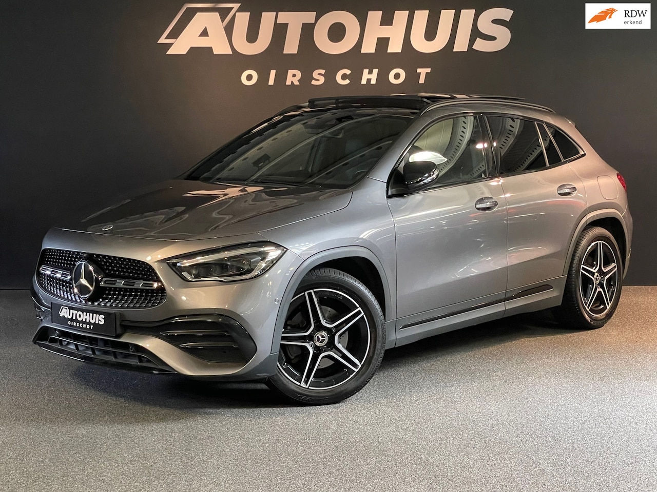 Mercedes-Benz GLA-Klasse - 200 Business Solution AMG Pano/Memoryseats/Ambient/Camera/Carbon/19"/Stoelverwarming - AutoWereld.nl