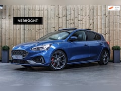 Ford Focus - 2.3 EcoBoost ST-3 *Pano*Perf. Pack*B&O*Camera*Keyless*Elek. Stoelen
