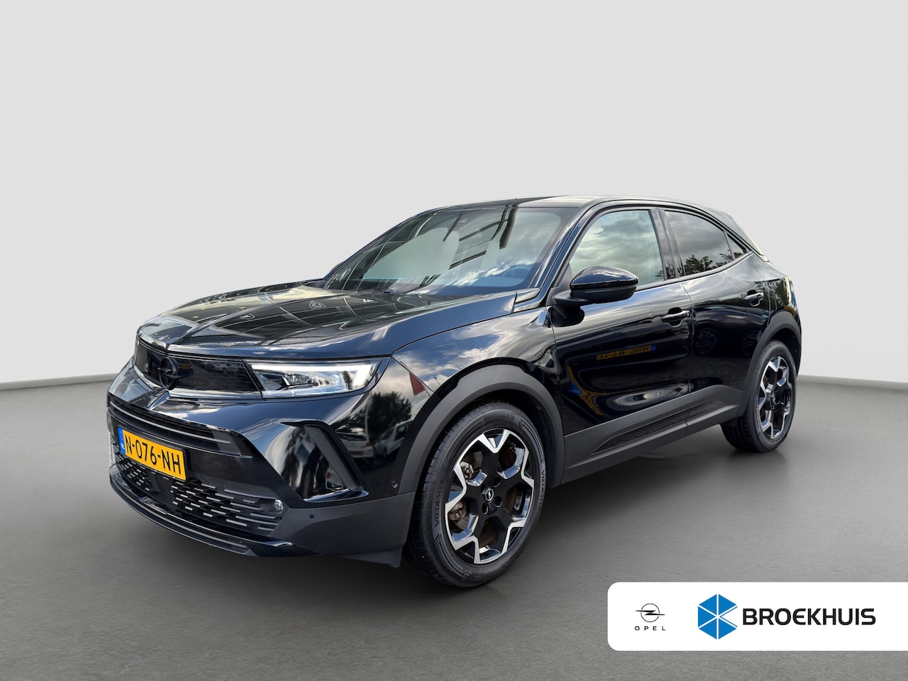 Opel Mokka Electric - Ultimate 50-kWh 11kw bl. Stoel+Stuurverwarming | Full map navigatie | Carplay/android auto - AutoWereld.nl