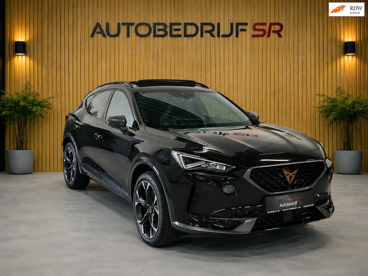 CUPRA Formentor - 1.4 e-Hybrid VZ Performance | Panoramadak! Camera! Sfeerverlichting! Inklapbare Spiegels! - AutoWereld.nl