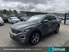Volkswagen T-Roc - 1.5 TSI Sport Business R | Pano | Navigatie | Carplay | Leer |