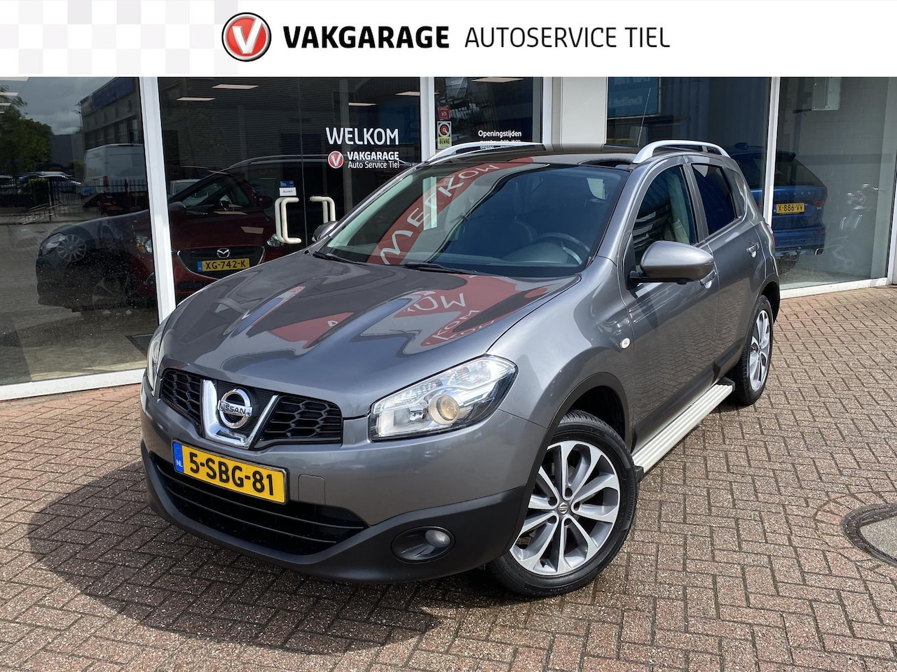 Nissan Qashqai - 1.6 Connect Edition Panoramisch glazen dak, 360° camera, navigatie, zeer ruime auto + laad - AutoWereld.nl