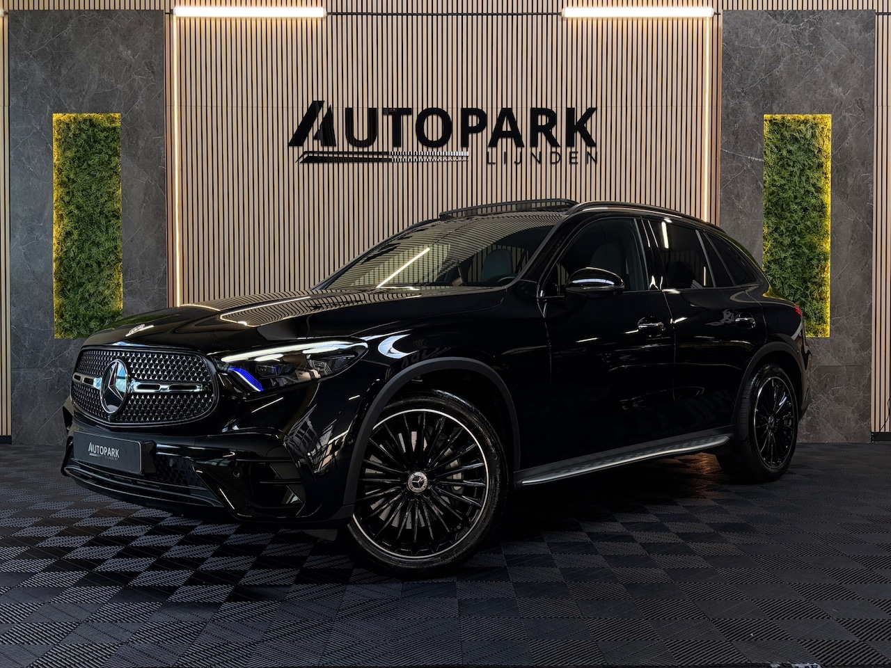 Mercedes-Benz GLC-klasse - 200 4MATIC AMG Line PANO|HuD|360CAM|MASSAGE|MEMORY|KEYLESS|GARANTIE|DEALER ONDERHOUDEN|SFE - AutoWereld.nl