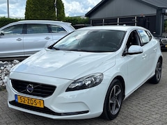 Volvo V40 - 1.6 T3 Momentum 2012 Wit Onderhoudshistorie