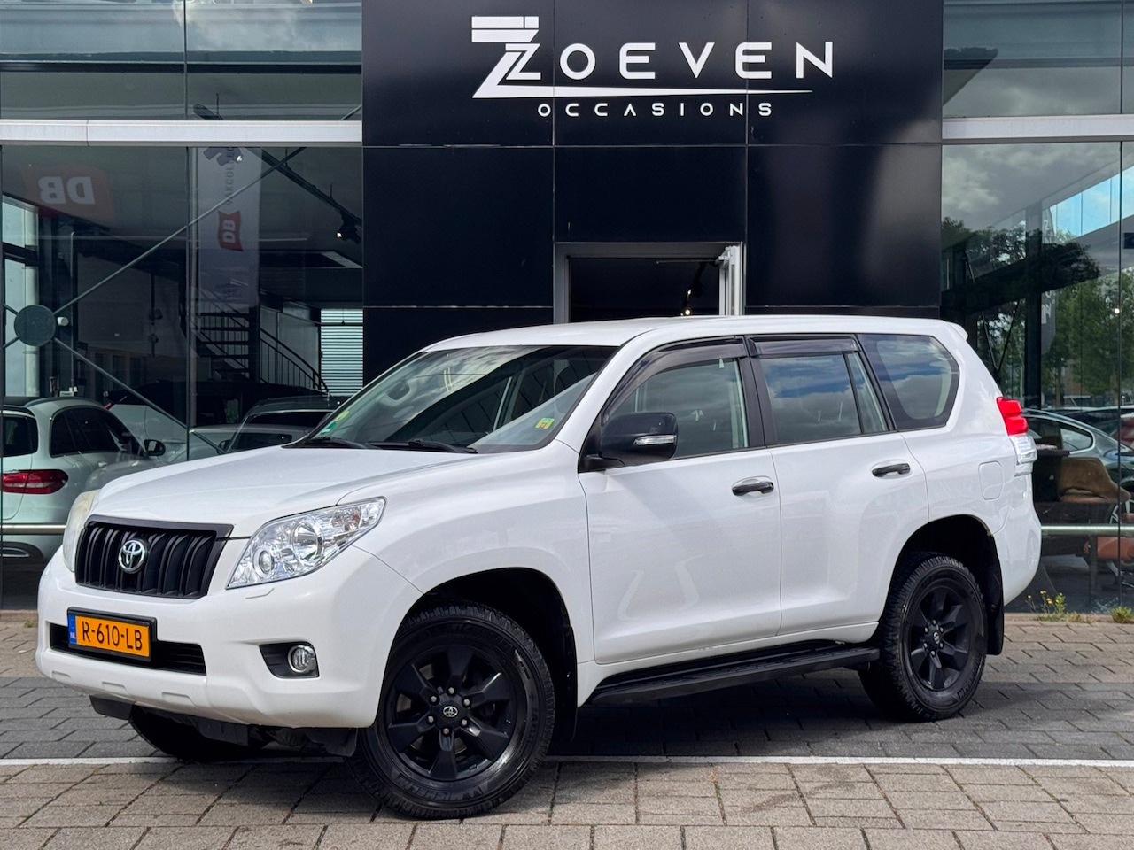 Toyota Land Cruiser - 3.0 D-4D-F SX 3.0 D-4D-F SX - AutoWereld.nl