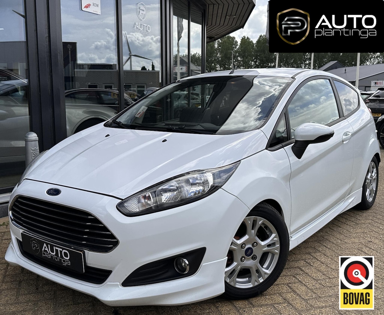 Ford Fiesta - 1.0 EcoBoost Titanium Sport 101PK | D Riem is Vervangen | Stoelverwarming | Voorruitverwar - AutoWereld.nl