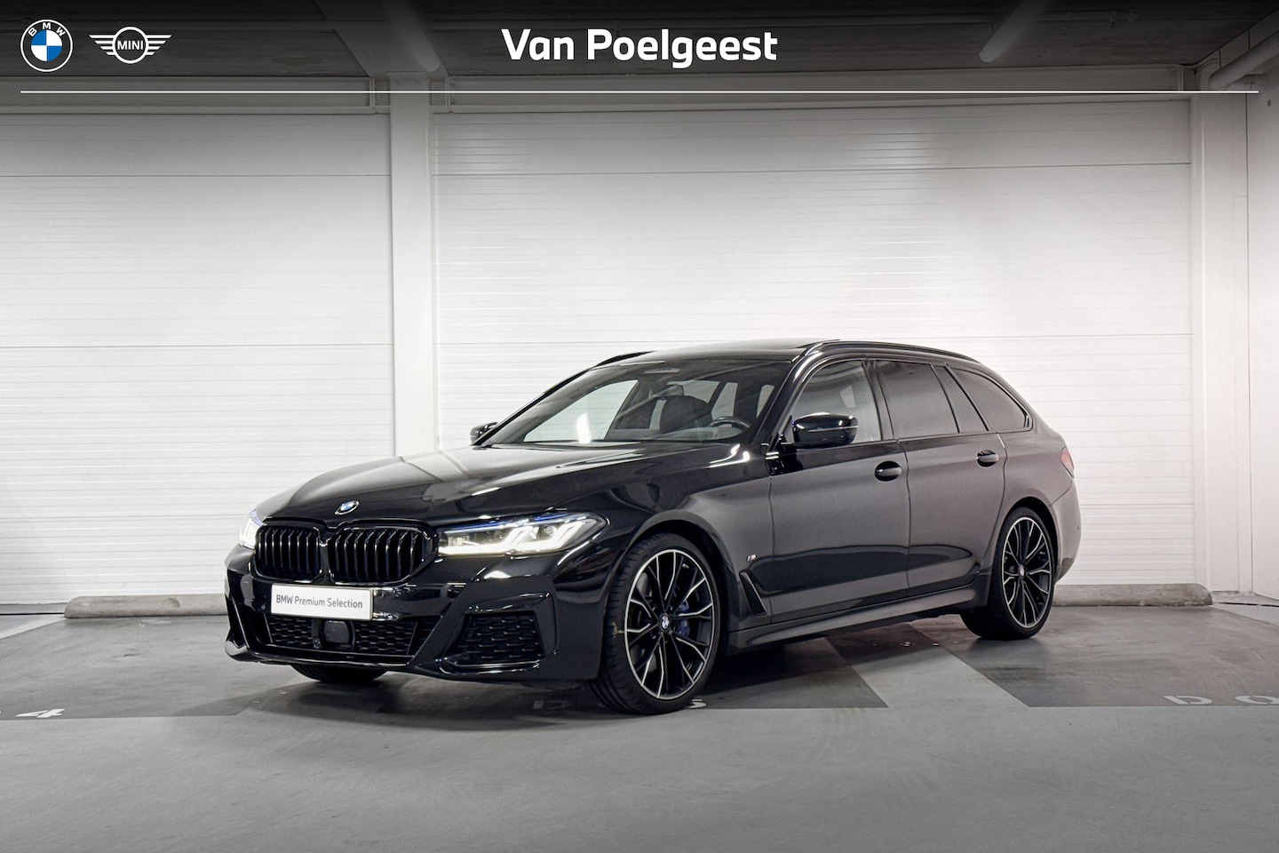 BMW 5-serie Touring - 540i xDrive High Executive | M-Sport | Comfort Access | Panoramadak | Achterasbesturing | - AutoWereld.nl