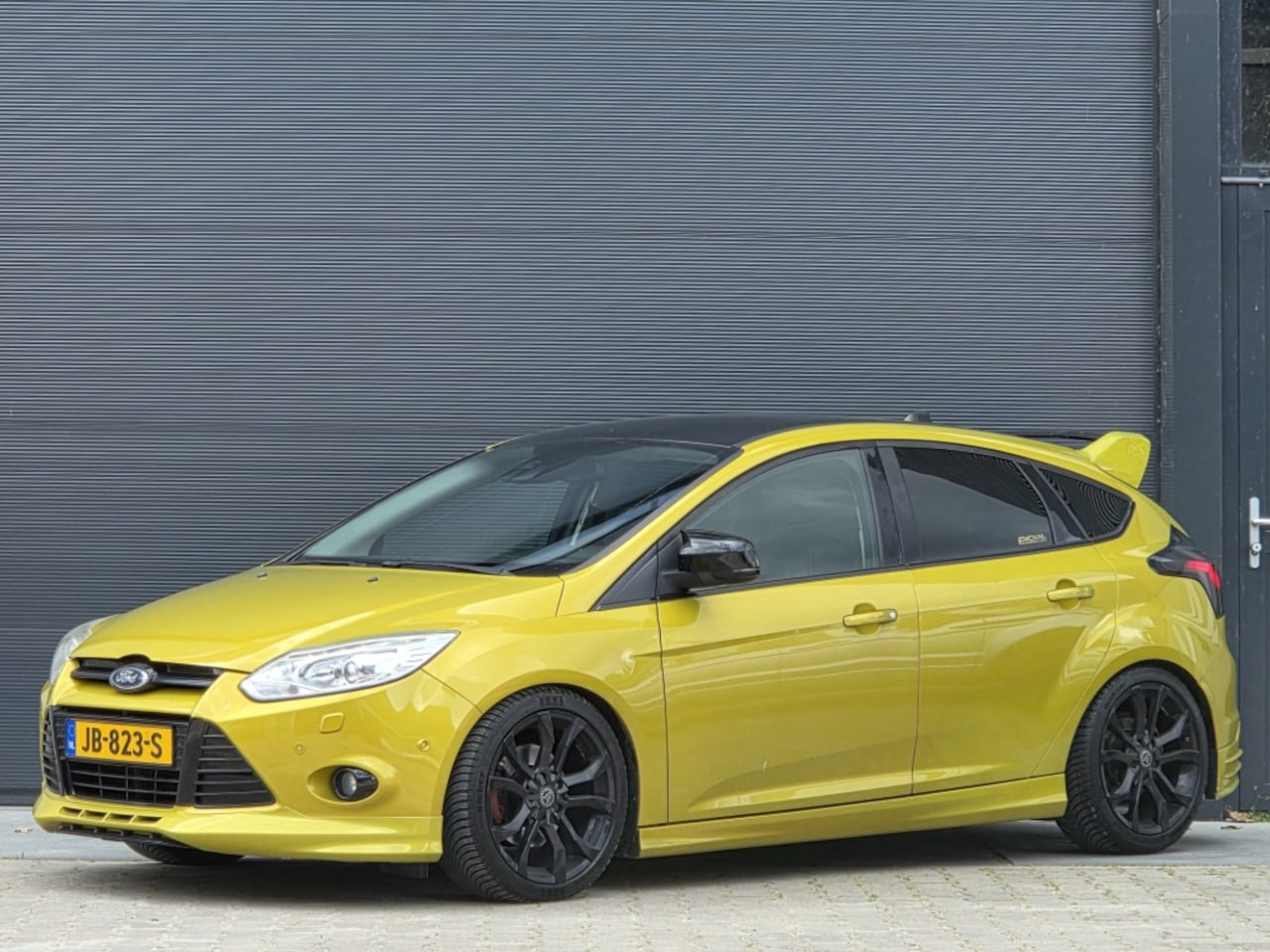 Ford Focus - RS ONE OFF SHOWCAR STAGE 1+ 1.6 EcoB. Trend Sp. - AutoWereld.nl