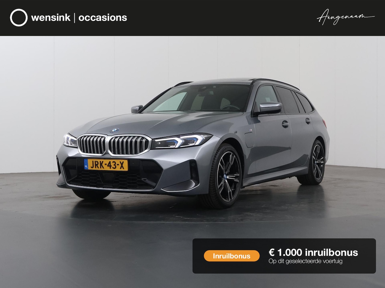 BMW 3-serie Touring - 330e | SOH 97,8% | M-Pakket | BMW LED | Panormadak | Curved Display | HUD | Elek. M-Sport - AutoWereld.nl