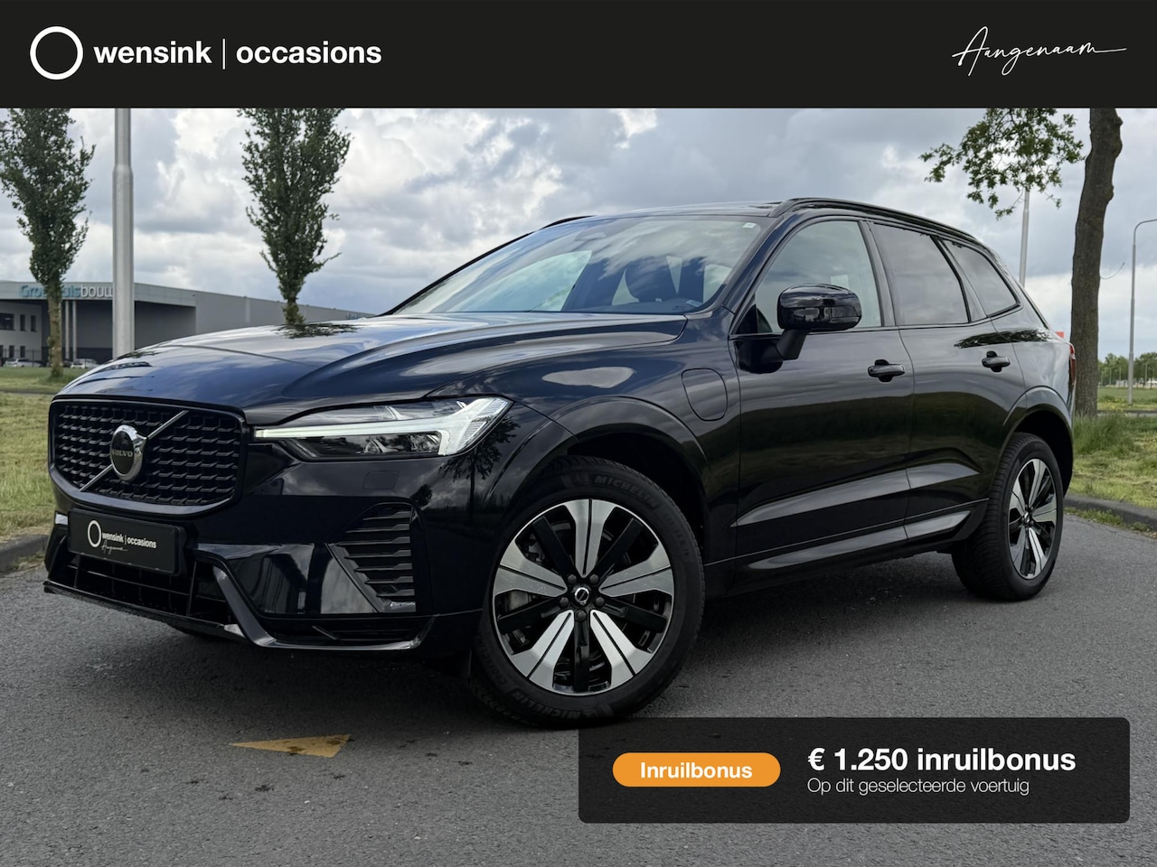 Volvo XC60 - 2.0 T6 Plug-in hybrid AWD Plus Dark | SOH 100% | Trekhaak | Panoramadak | Cruise Control A - AutoWereld.nl