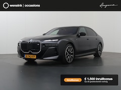 BMW i7 - M70 xDrive 106 kWh | SOH 97% | M-Pakket | Iconic Glow | Sky Lounge | Travel En Comfort Sys
