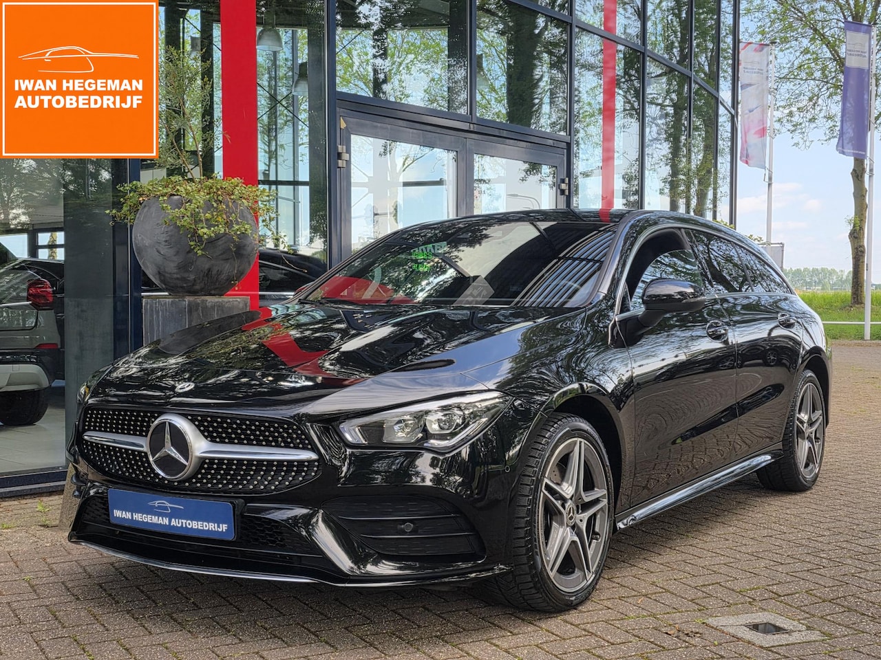 Mercedes-Benz CLA-klasse Shooting Brake - 250 e AMG Line | SOH 95,61% | Wegkl. Trekhaak | Navigatie | Climate Control | Licht metale - AutoWereld.nl