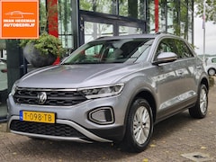 Volkswagen T-Roc - 1.0 TSI Life | Navigatie | Digitaal dashboard | Adapt. Cruise Control | Parkeersensoren |