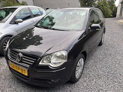 Volkswagen Polo - 1.4-16V Optive AIRCO