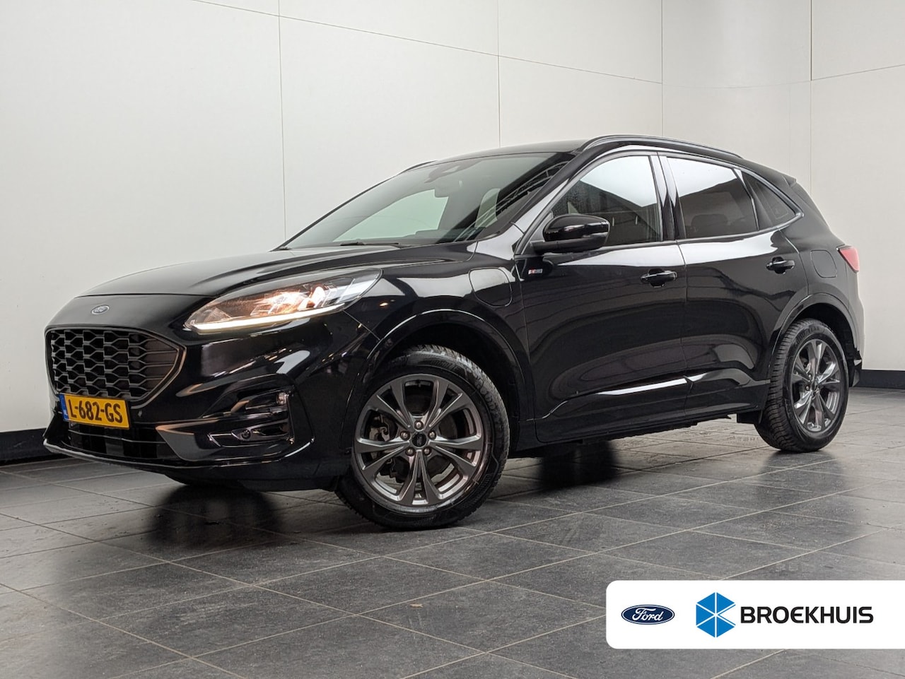 Ford Kuga - 2.5 PHEV ST-Line | Trekhaak Wegklapbaar | Apple Carplay | Cruise Control | - AutoWereld.nl