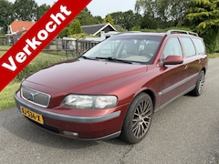 Volvo V70 - 2.4 T Geartr. C.L