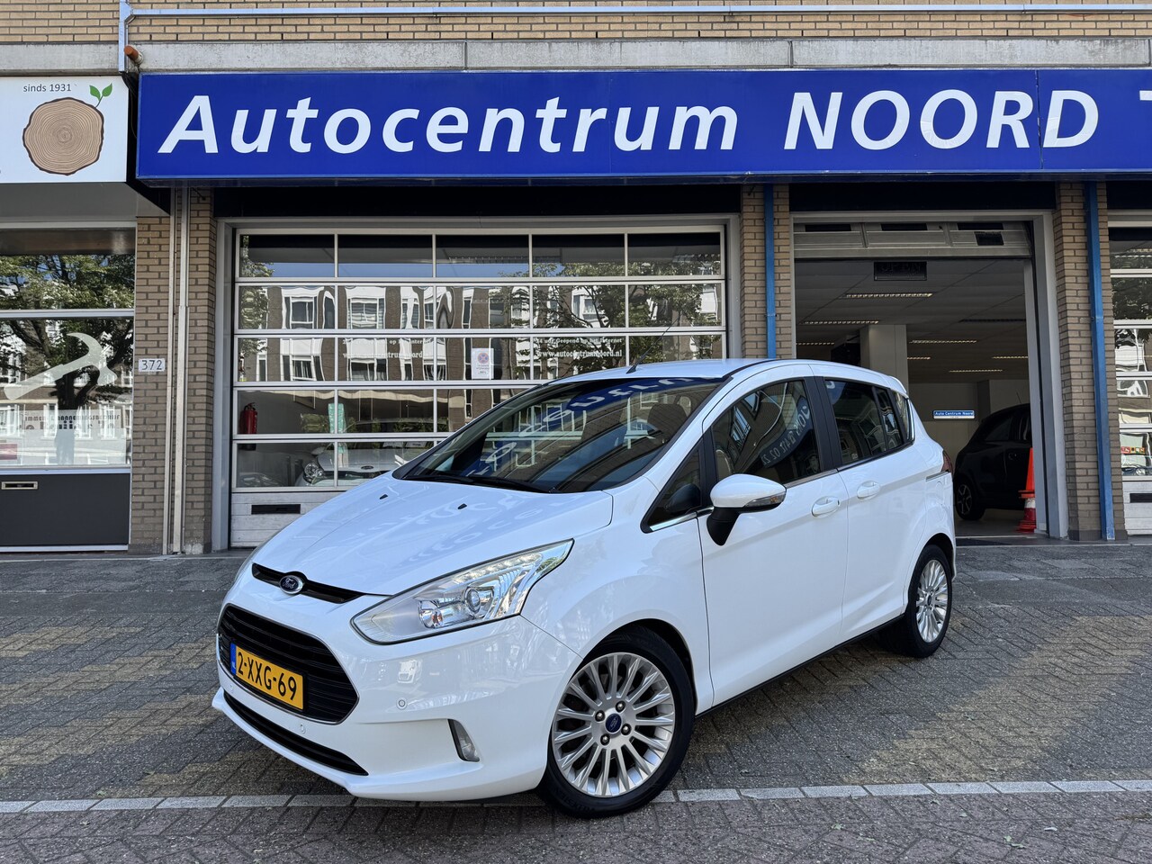 Ford B-Max - 1.0 EcoBoost Titanium 95471KM! NAP | Nieuwe Distributieriem | Navigatie | Climate Control - AutoWereld.nl