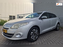 Renault Mégane Estate - 1.4 TCe Bose NAVI PSENSOR CRUISE 3 X SLEUTELS LEDER