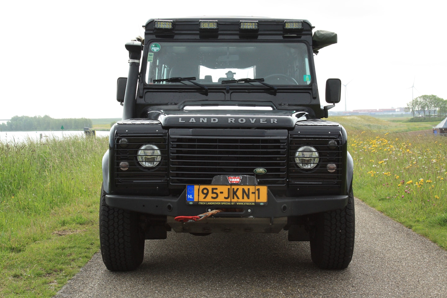Land Rover Defender - 2.4 TD 110 SW SE Overlander Camper - AutoWereld.nl