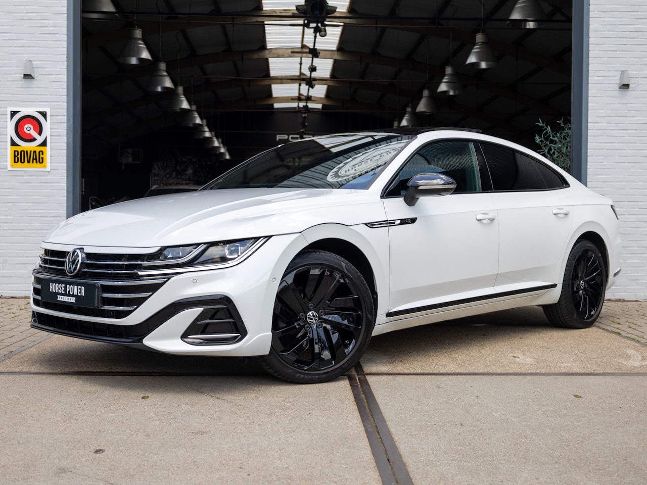 Volkswagen Arteon - 1.4 TSI eHybrid R-Line Business+ *Pano | ACC | Massage | 360° cam | Sportstoelen Leder | T - AutoWereld.nl