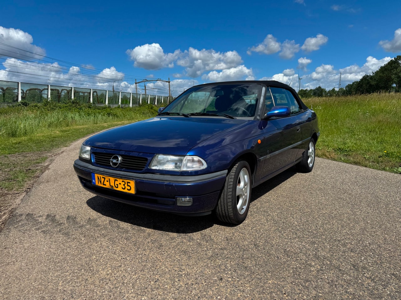 Opel Astra Cabriolet - 1.6i Comfort | Zo goed als nieuw dak! |Inruilkoopje - AutoWereld.nl