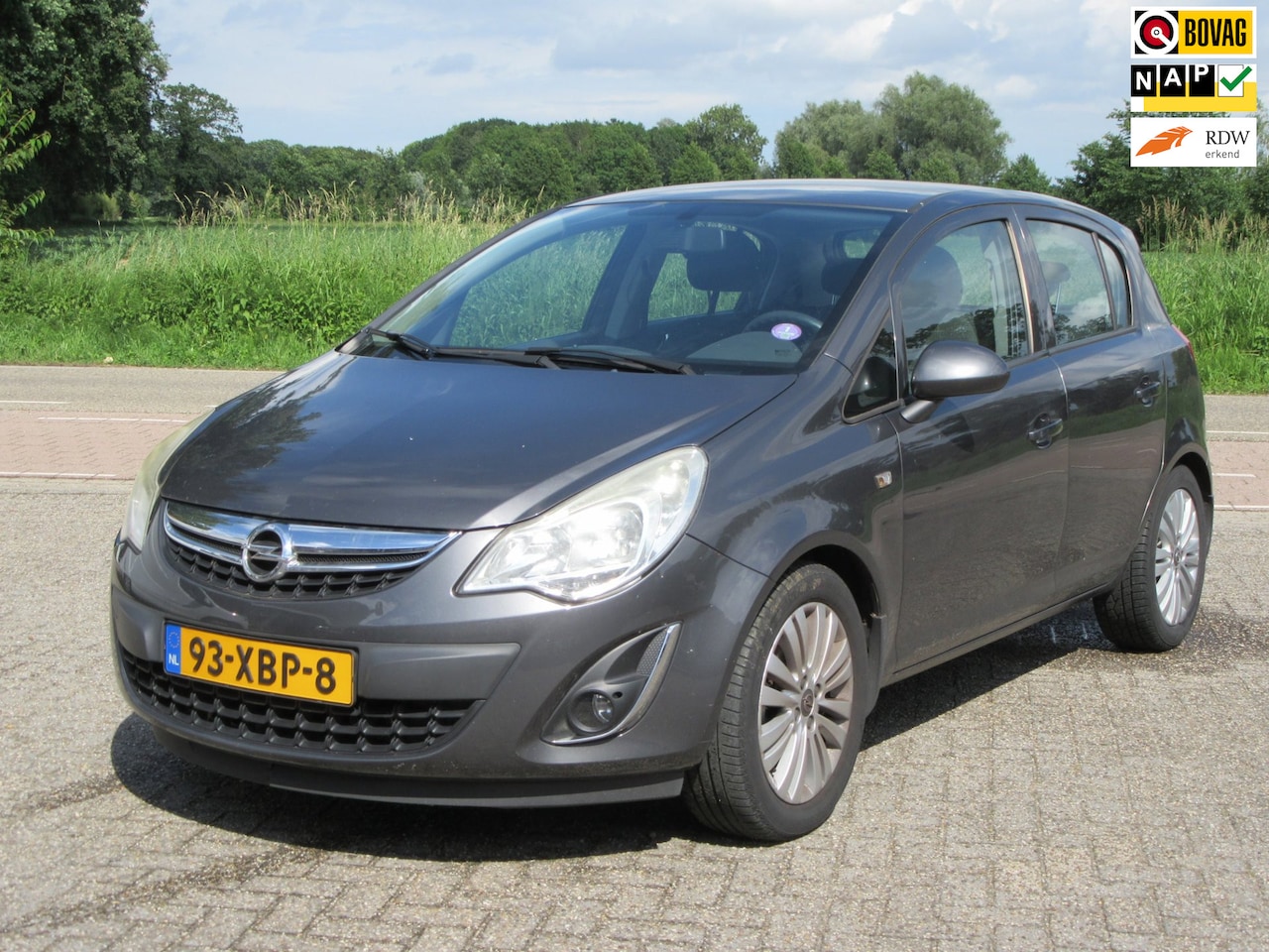 Opel Corsa - 1.4-16V Cosmo + Trekhaak - AutoWereld.nl