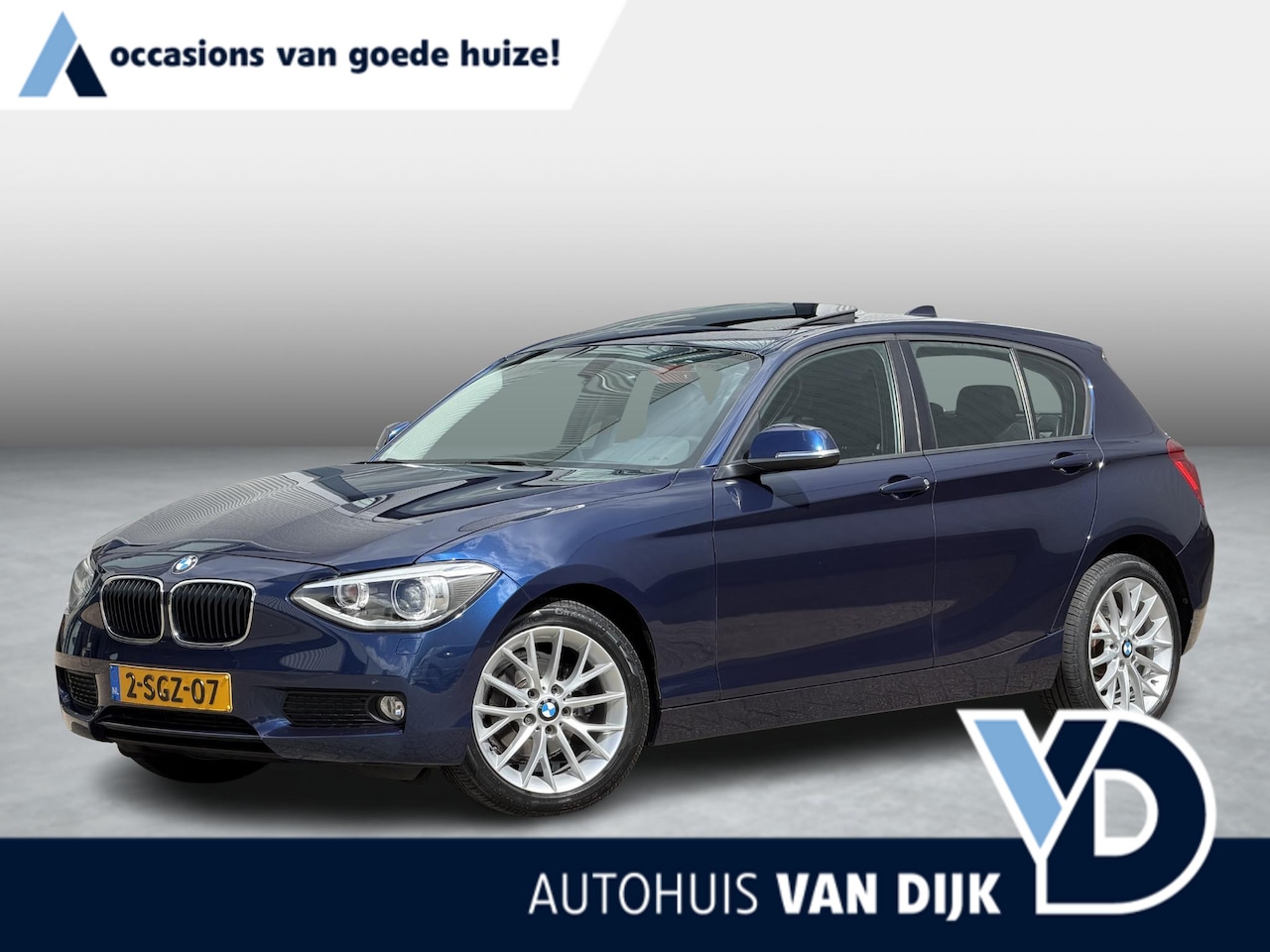 BMW 1-serie - 116i High Executive | NL-auto/2e eign./Voll.Historie/Schuifdak/Leder/Cruise Control/Camera - AutoWereld.nl