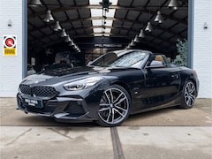 BMW Z4 Roadster - sDrive20i High Executive 320pk *HUD | 19" | Keyless | Blindspot | Stuur- & Stoelverwarming