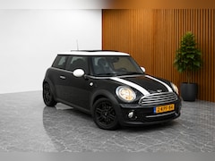 MINI 3-Deurs - 1.6 Cooper Chili BOMVOL (PANODAK, SFEERVERLICHTING, STOELV, CRUISE, PARKEERSENSOREN, LEDER