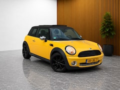 MINI 3-Deurs - 1.6 Cooper Chili (PANODAK, VLAGDAK, CRUISE CONTROL, PARKEERSENSOREN, SPIOLER, ELEKT RAMEN,
