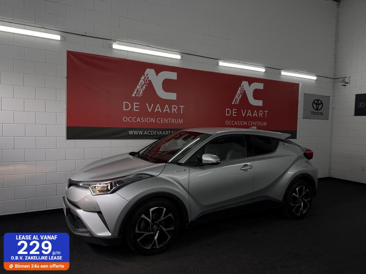 Toyota C-HR - 1.8 Hybrid Executive - ACC/NAVI/LEER/CAMERA/NAP - AutoWereld.nl